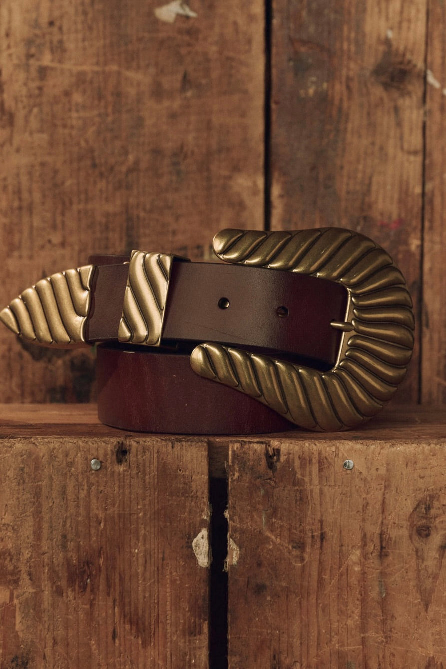 THE BIG BUCKLE BELT