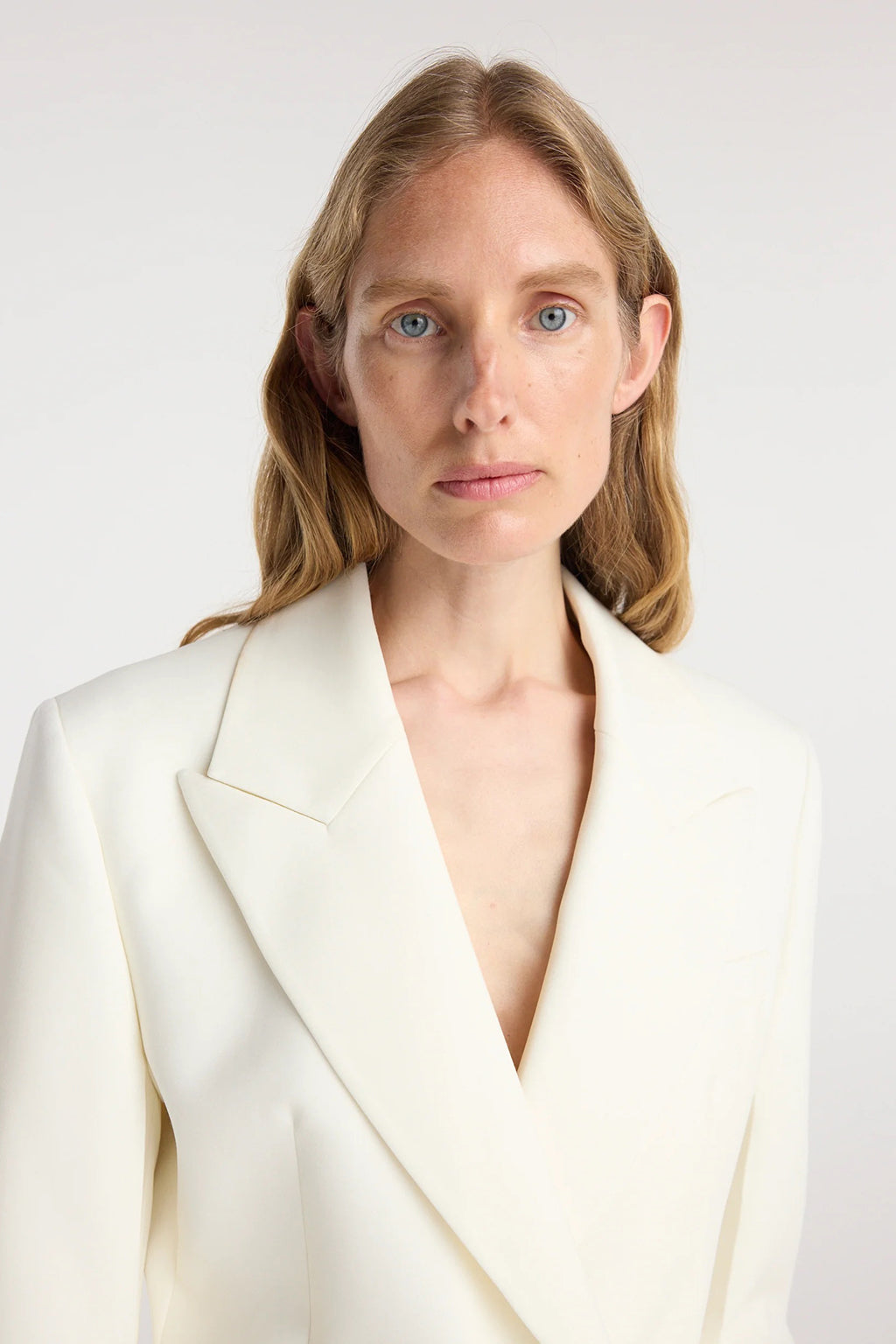 HOURGLASS SHAPED BLAZER