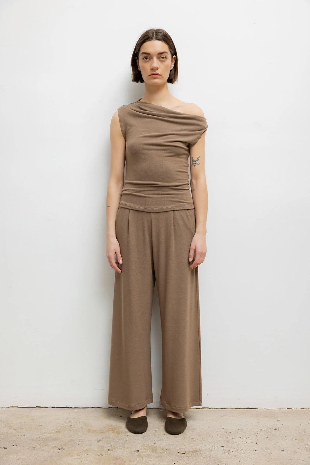 LAUREN CROP PLEATED PANT