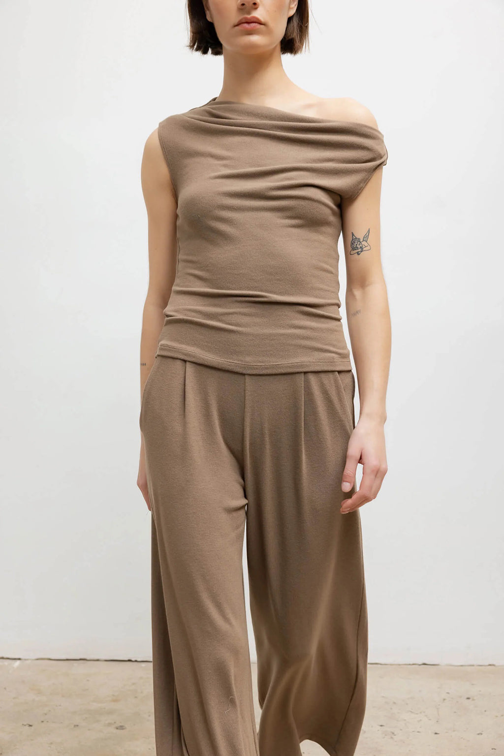 LAUREN CROP PLEATED PANT