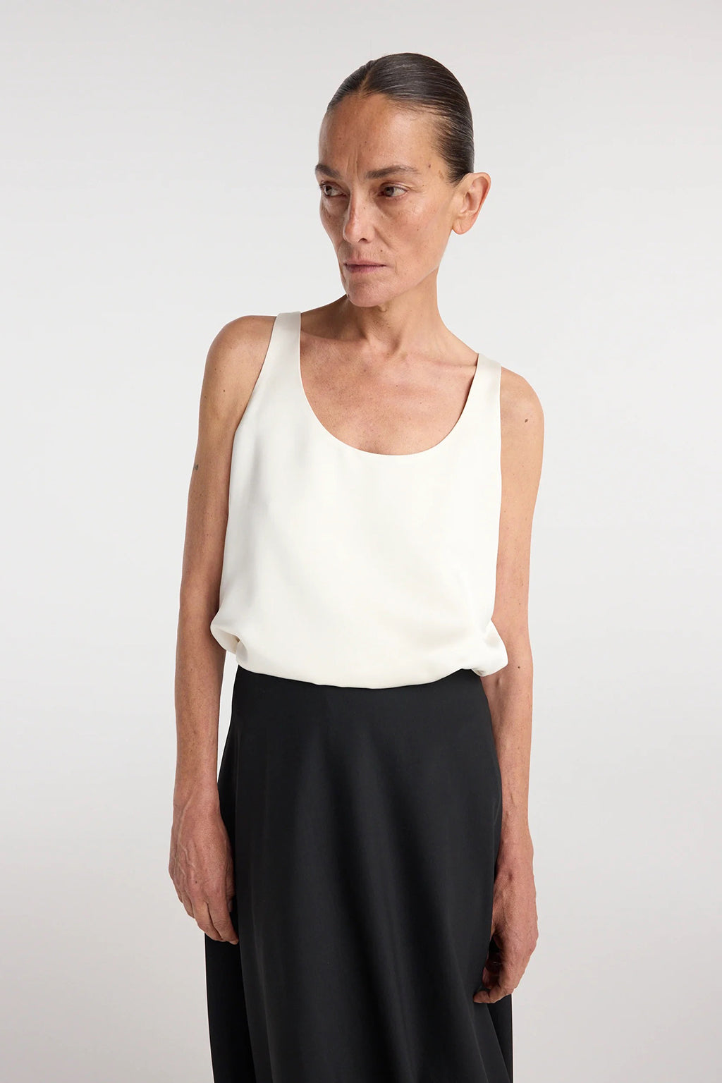 SATIN SCOOP NECK TOP