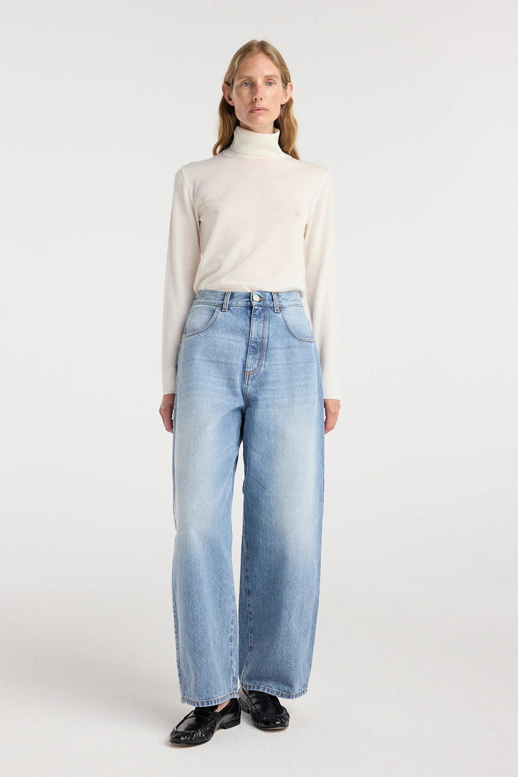 BARREL LEG DENIM