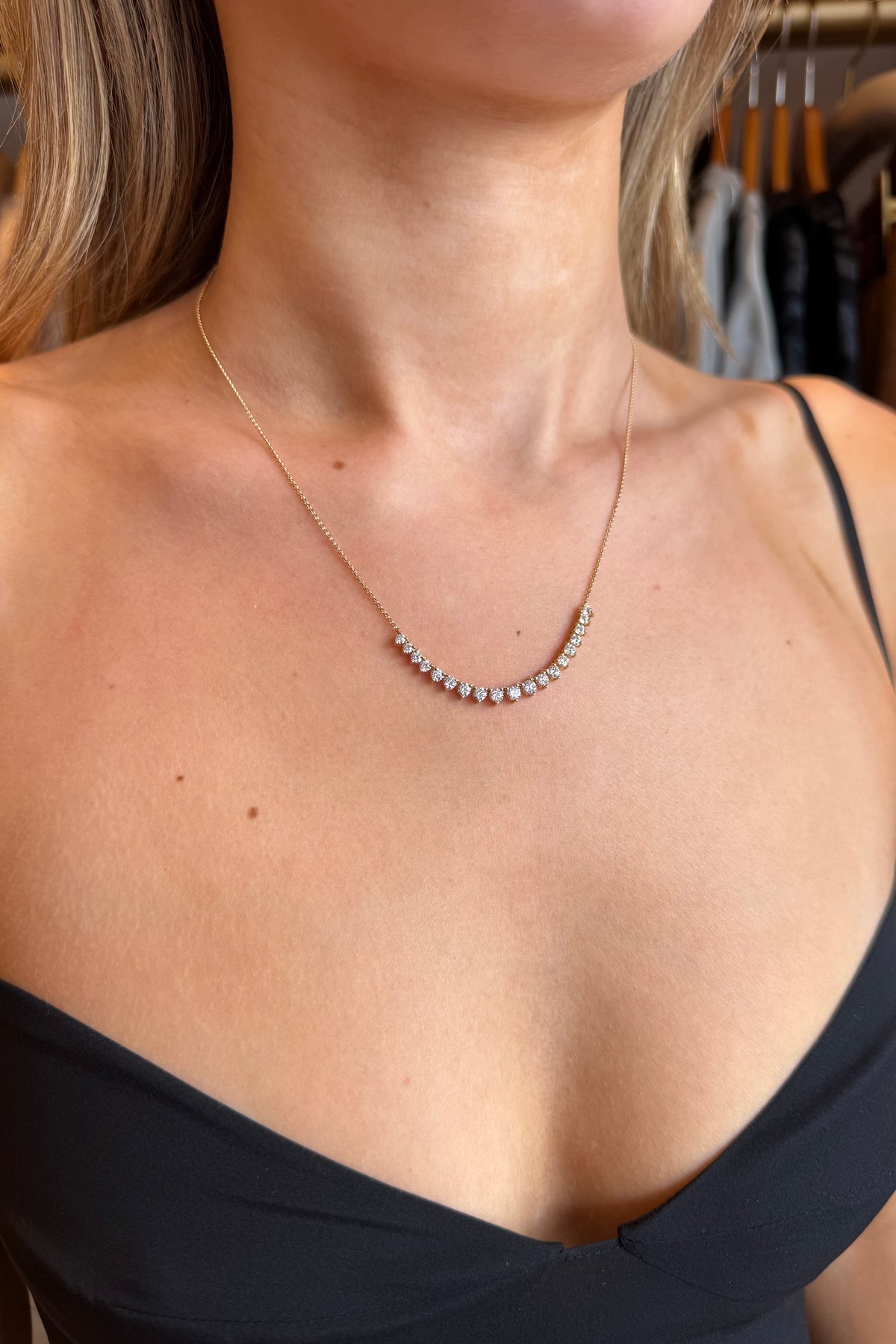 GRADUATED DIAMOND NECKLACE