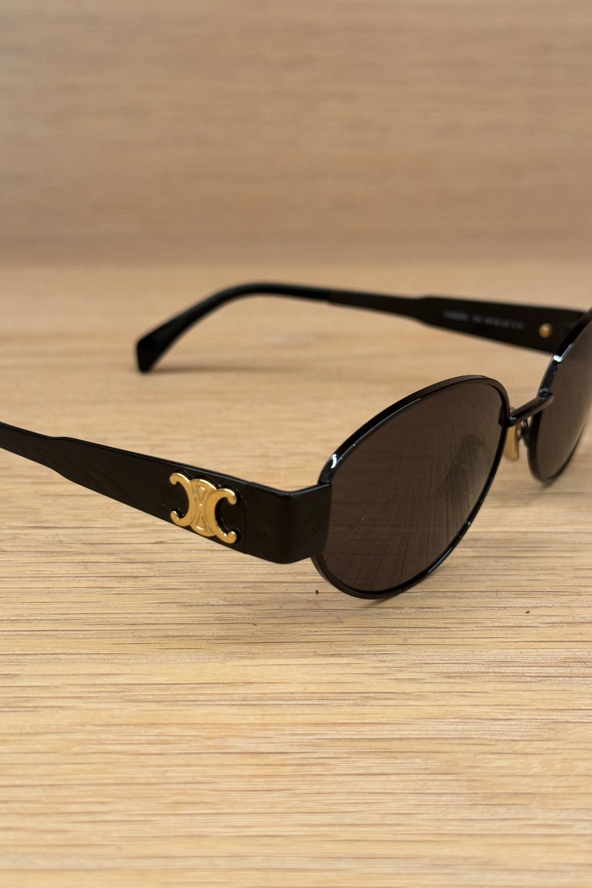 TRIOMPHE METAL 01 SUNGLASSES IN BLACK - CL40235U