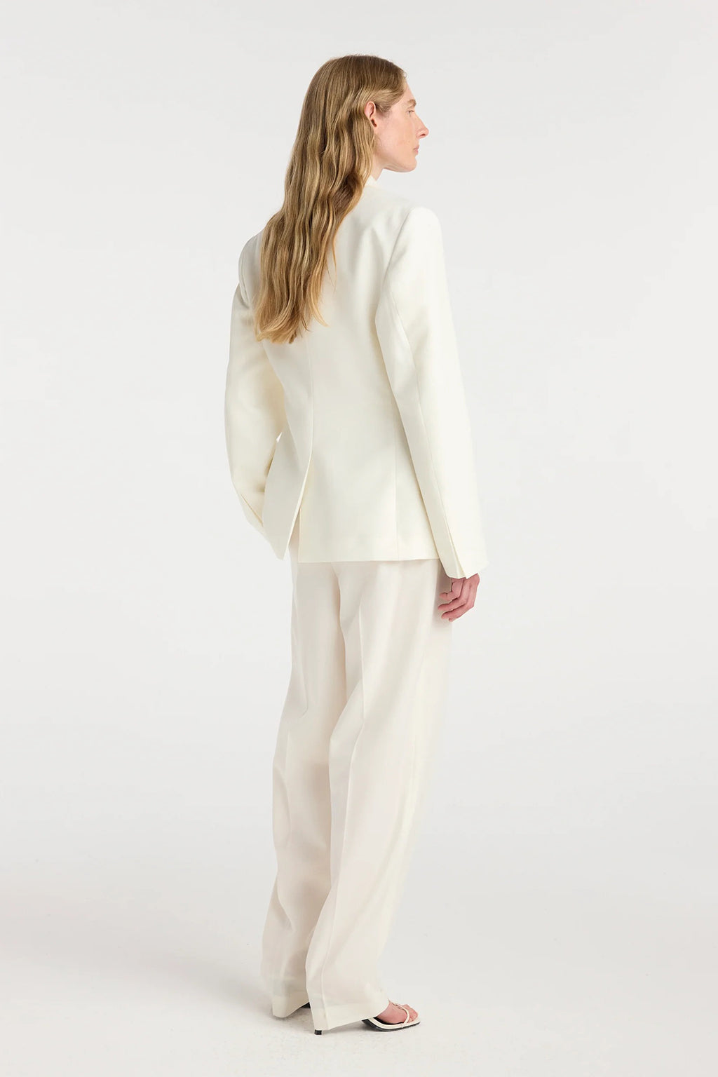 HOURGLASS SHAPED BLAZER