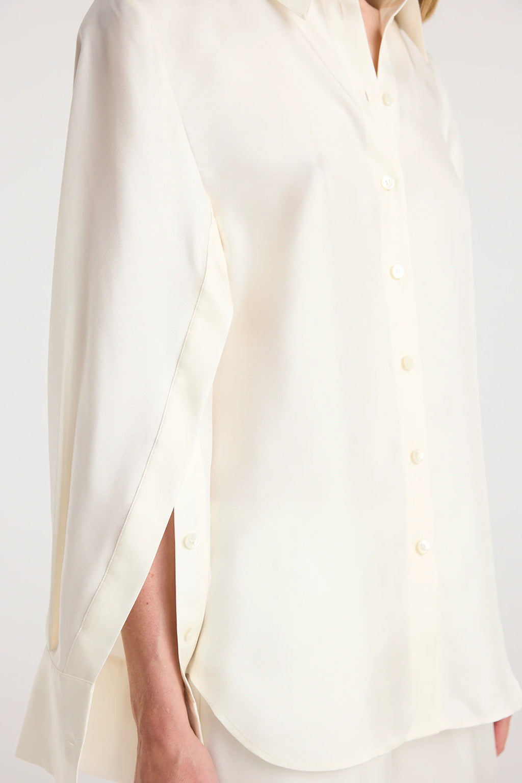 SILK OPEN SLEEVE DETAILED SHIRT