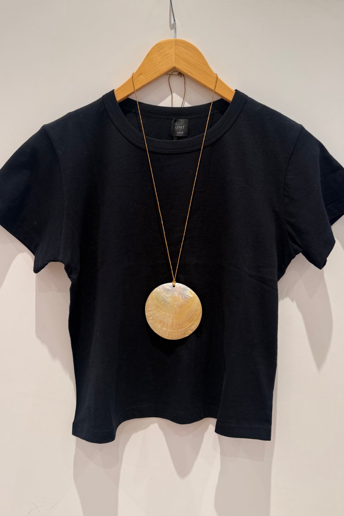 SHELL NECKLACE - CIRCLE