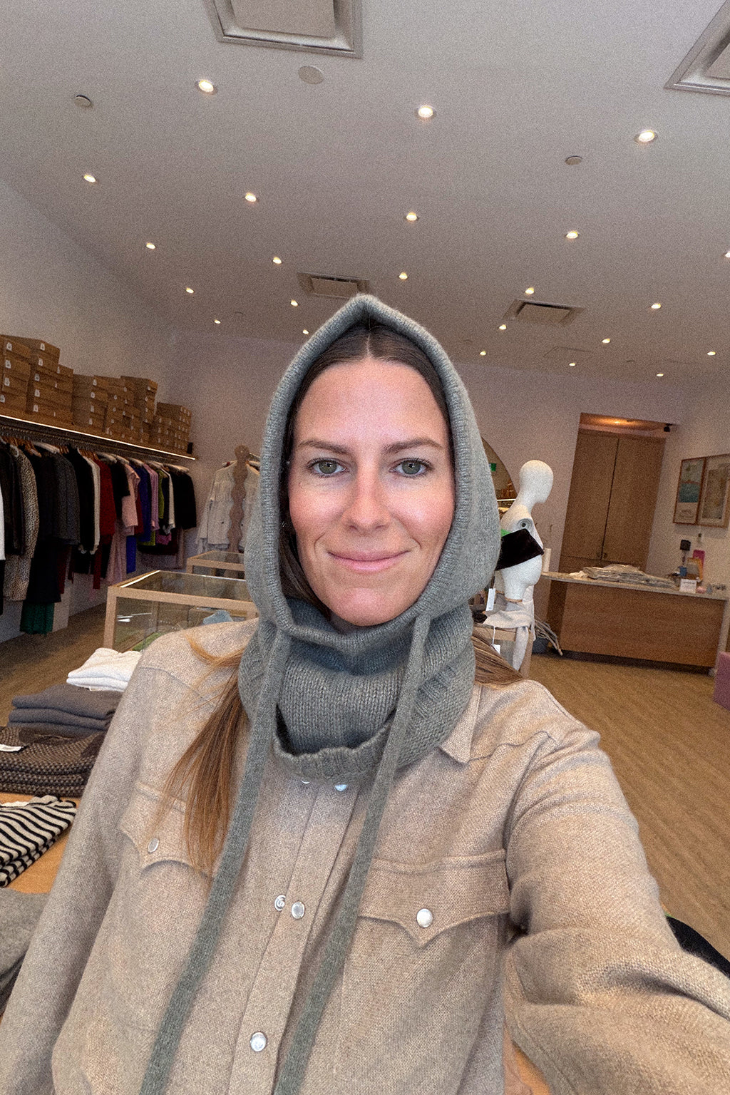 SYBEL CASHMERE HOOD
