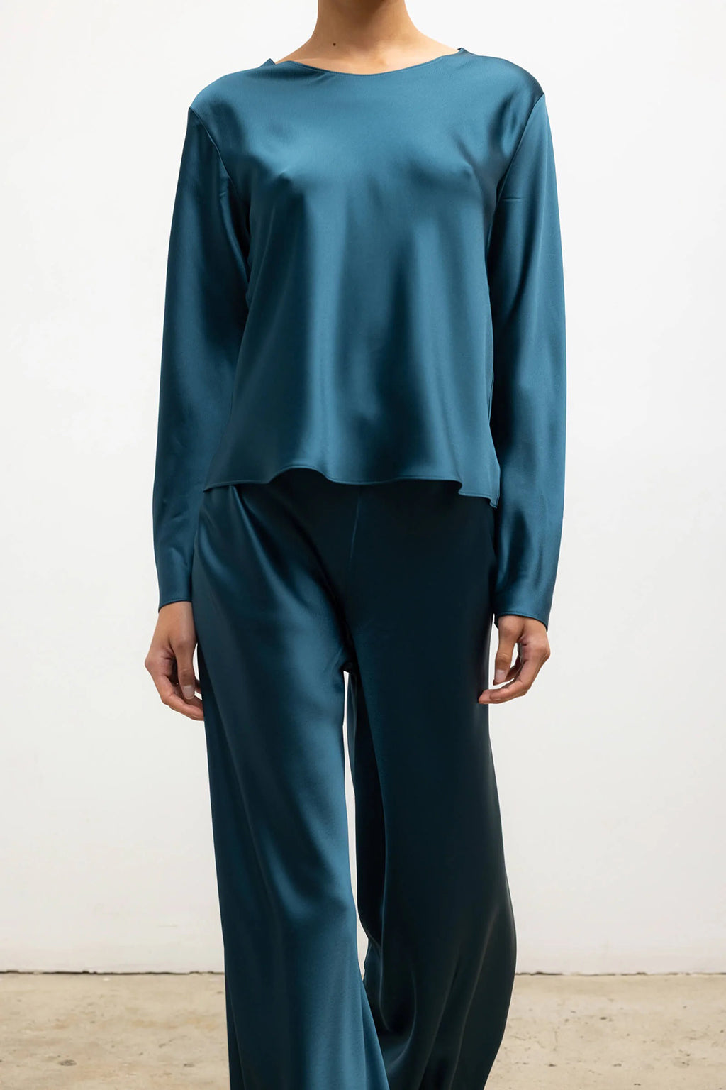 BARB LONG SLEEVE TOP